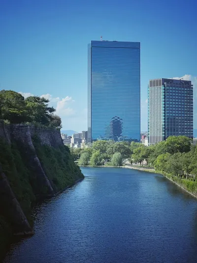 A Day of Light, Water, and City Moments in Osaka